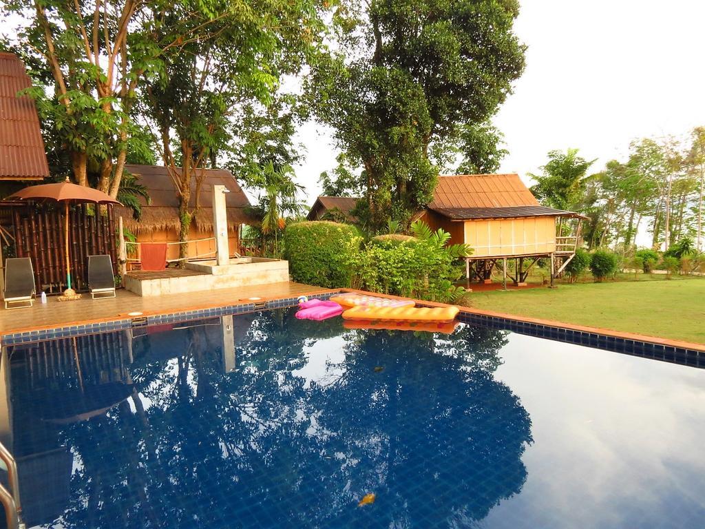 Bamboo Hideaway Resort Koh Mak Exterior photo